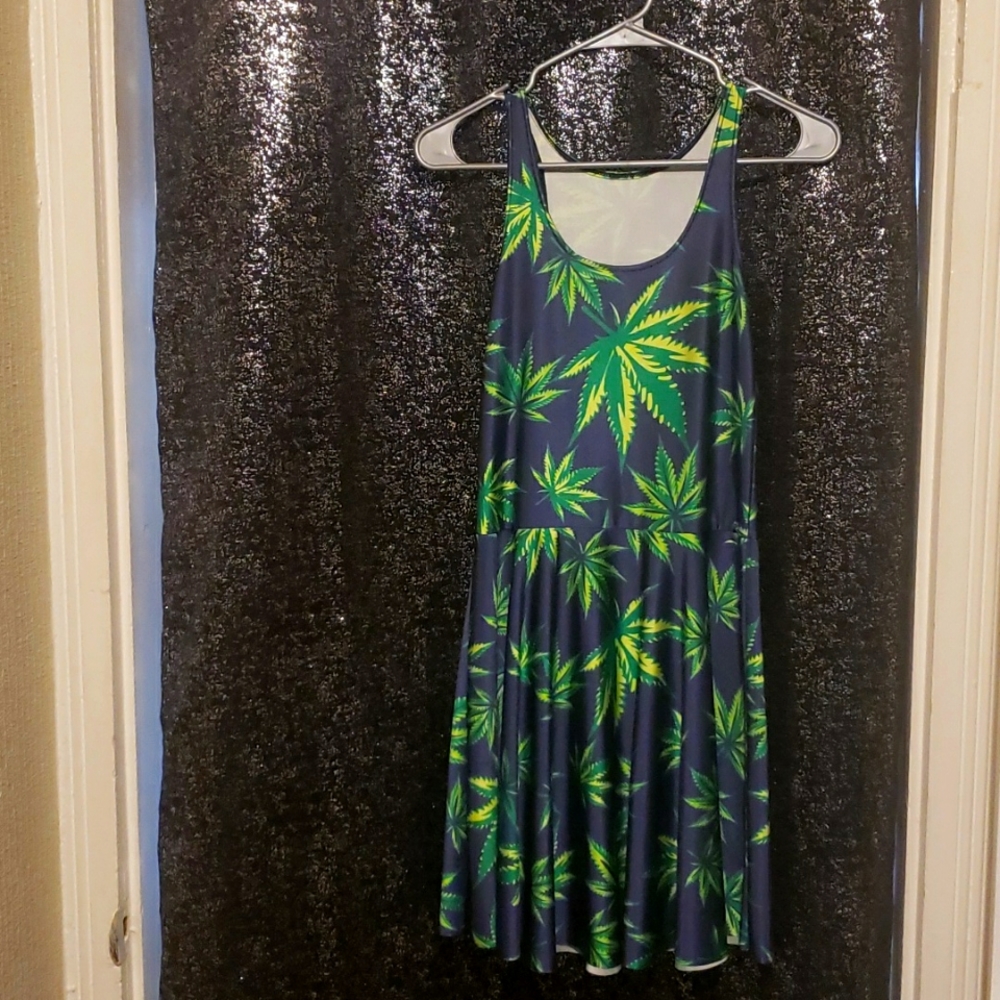 Happy leaf dress